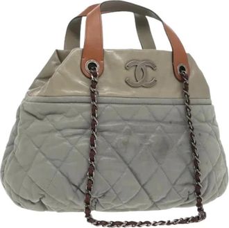 Chanel Pre-owned Shoulder Bags, female, Gray, Size: ONE SIZE Pre-owned Vintage Hand Bag