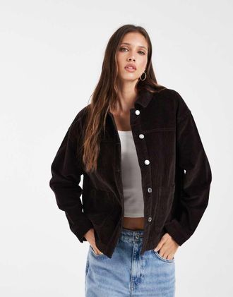 Vero Moda Camicia giacca in velluto a coste marrone cioccolato