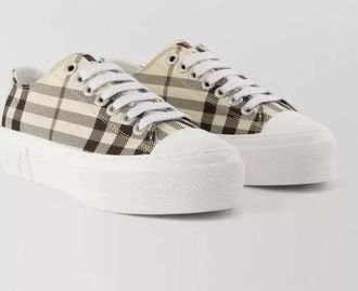 Burberry embroidered low-top sneakers