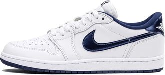Nike Jordan Metallic Navy Lage Top Sneakers - Heren - Fitnessschoenen - Wit - 47 1/2 EU - Leer - Fitness