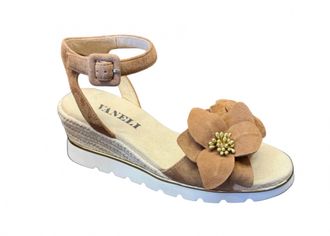 Vaneli Womens Crown Wedge Sandal In Brown