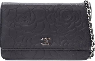 Chanel 2010-2011 CC Embossed Lambskin Camellia Wallet On Chain crossbody bag - Black