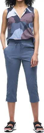 Indyeva Nakato Iv Capri Pant In Blue