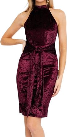 Gilli Crushed Velvet Halter Dress In Burgundy