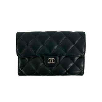 Chanel Pre-owned Wallets, female, Black, Size: ONE SIZE Pre-owned Matelasse Lambskin Short Wallet