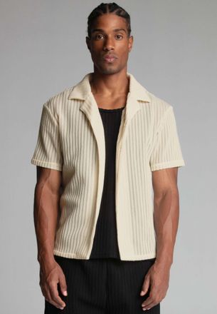 Siksilk Kurzarmhemd SIKSILK Siksilk Kurzarmhemd Textured Resort Shirt, Herren, Gr. XL, N-Gr, beige, Obermaterial: 100% Polyester PES., Hemden Kurzarmhemd
