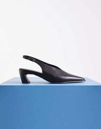 Vagabond Ilona d&eacute;collet&eacute; slingback con scollo alto in pelle nera-Nero