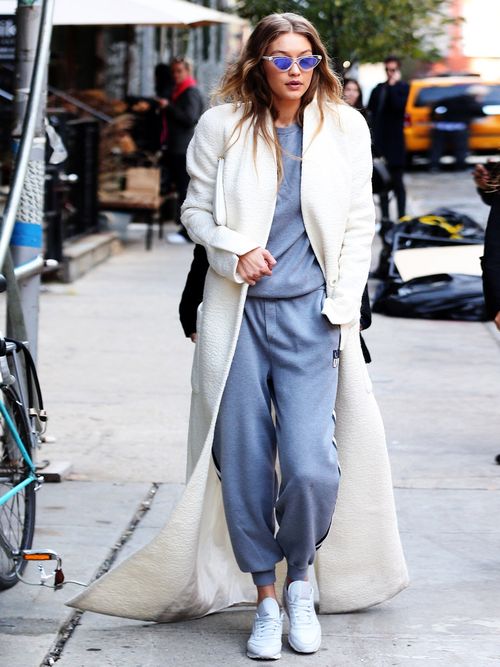 look Gigi Hadid