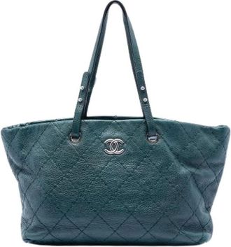 Chanel Pre-owned Tote Bags, female, Green, Size: ONE SIZE Pre-owned On The Road Tote