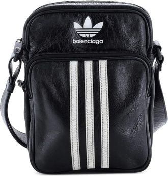 Balenciaga x adidas Agneau Messenger Bag Leather Small crossbody bag - Nero