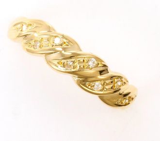 C&A Unbranded (18K) Band Ring (Pre-Owned)
