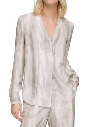 Lafayette 148 New York V Neck Button Front Blouse In Pearl