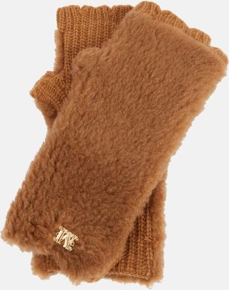 Max Mara Manny fingerless teddy gloves