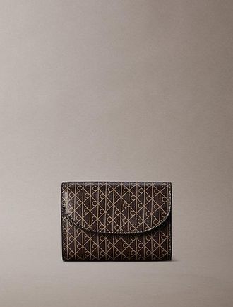 Calvin Klein Cartera Portamonedas Con Logo Con Emblema En Todo El Art&iacute;culo