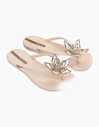 Ipanema Womens Ipanema Womens Maxi Flower Fem Flip Flops - Tan - Size: 4