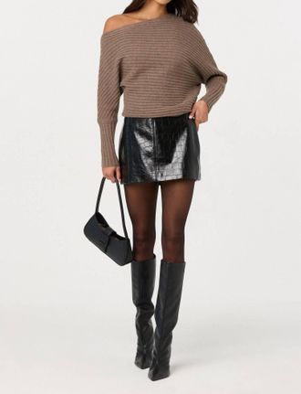 Astr Samaria Off Shoulder Dolman Sweater In Mocha