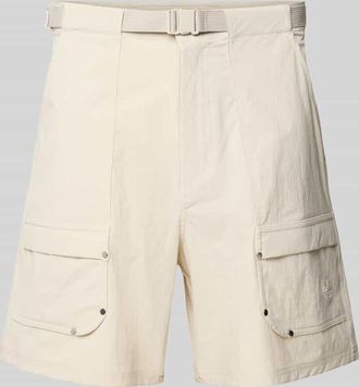 adidas Originals Regular Fit Shorts mit Logo-Stitching in Beige, Größe XL