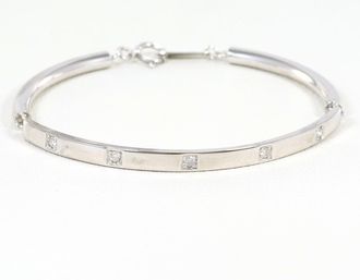 C&A Unbranded (18K) Bangle (Pre-Owned)