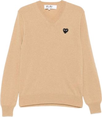 Comme Des Garçons Trui met V-hals en verfraaid met hart - Beige