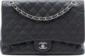 Chanel Borsa a spalla Classic maxi in pelle Caviar con battente 2009-2010 - Nero