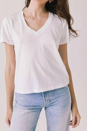 Chaser V-Neck Gimlet Tee In White