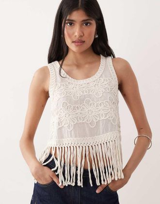 Vero Moda Top color crema con ricami floreali e nappe sul fondo-Bianco