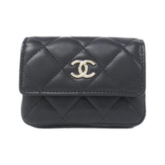 Chanel Black Artificial Pearl Leather Fanny Pack (Pre-Owned)