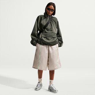 Nike Womens Nike Sportswear Loose Mid-Rise Woven Shorts in Brown | IV5021-236