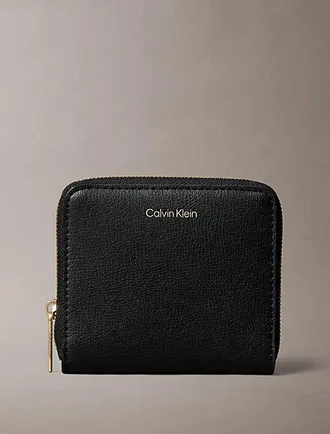 Calvin Klein Cartera Con Cremallera Con Logo En L&aacute;mina