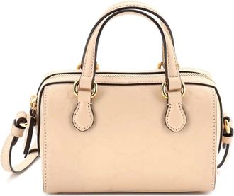 Gucci Kleine verstelbare leren tas met GG-reli&euml;f en handgreep - Beige