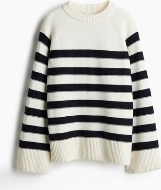 H&M Pullover in Loose Fit - White