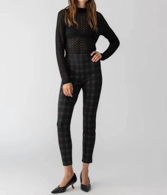 Sanctuary Runway Leggings In Garnet Plaid