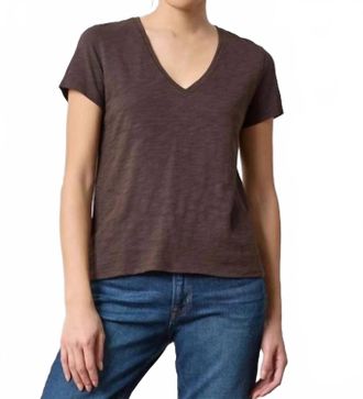 Lilla P Short Sleeve Back Seam V-Neck Tee In Espresso