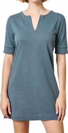 Lilla P Elbow Sleeve Split Neck Dress In Dusk