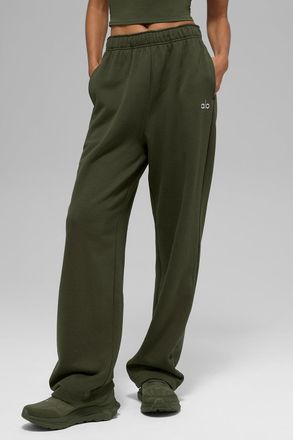Alo | Accolade Straight Leg Sweatpant in Green Olive, Size: Medium