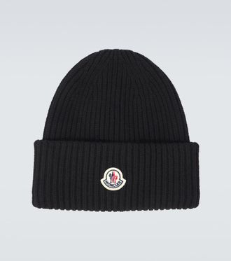 Moncler hat sale uk clearance