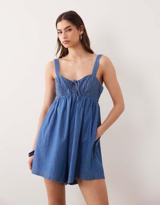Miss Selfridge Tuta corta di jeans con pinces lavaggio blu