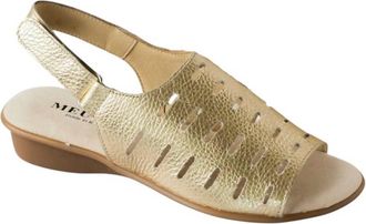 Sesto Meucci Womens Elaine Flat Sandal In Gold