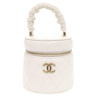 Chanel White Leather Vanity Bag (Pre-Owned)