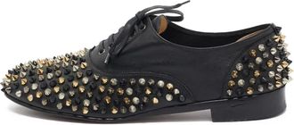 Christian Louboutin Oxford Freddy con borchie - Nero