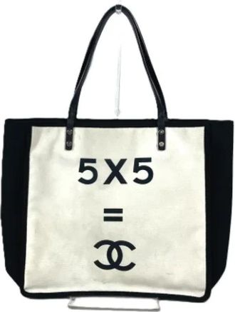 Chanel Pre-owned Tote Bags, female, White, Size: ONE SIZE Pre-owned Canvas chanel-bags