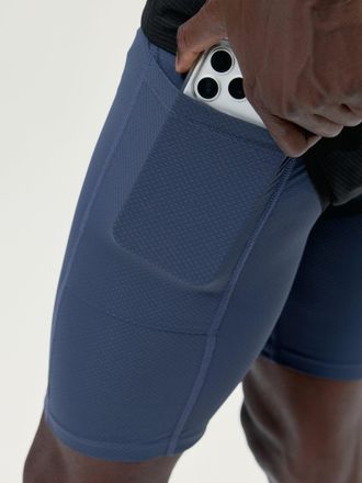 Born Short Strider Black/Road Gray