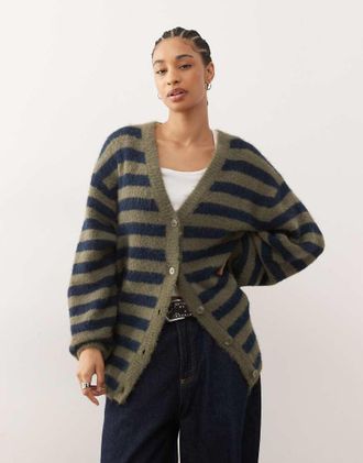 Monki Cardigan oversize in maglia verde oliva e blu navy a righe