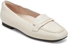 Easy Spirit Nadira Apron Toe Loafer in White at Nordstrom Rack, Size 5.5