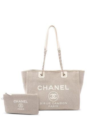 Chanel 2021 pre-owned Deauville shopper - Beige
