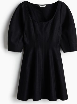 H&M Kleid mit U-Ausschnitt - Schwarz