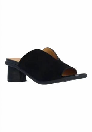 L'Amour Des Pieds Womens Ulka Leather Slip On Sandals In Black