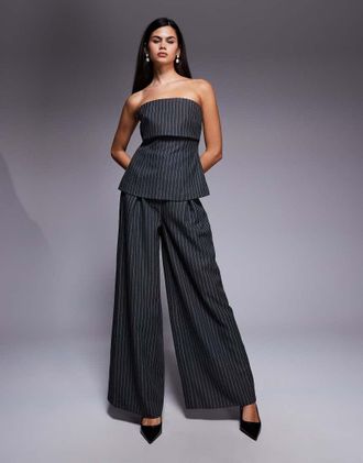 Asos Pantaloni sartoriali a righe in coordinato-Grigio