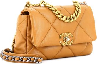 Chanel 19 Flap Bag Quilted Leather Medium crossbody bag - Bruin