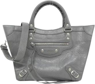 Balenciaga Pre-owned Handbags, female, Gray, Size: ONE SIZE Pre-owned Neo Classic M Upside Down Lamb Bag